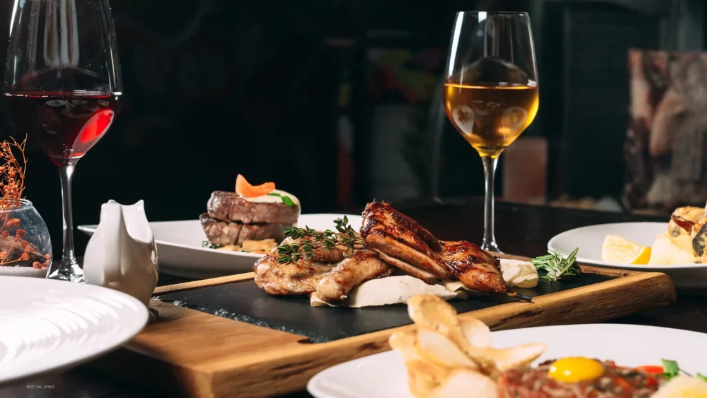Brunch en Bogotá para celebrar el día del padre en la Zona G, buffet ilimitado en The Market con música en vivo y ambiente ideal para el domingo.